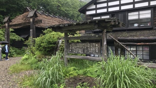 秘湯すぎて人気の乳頭温泉郷に行ってきました